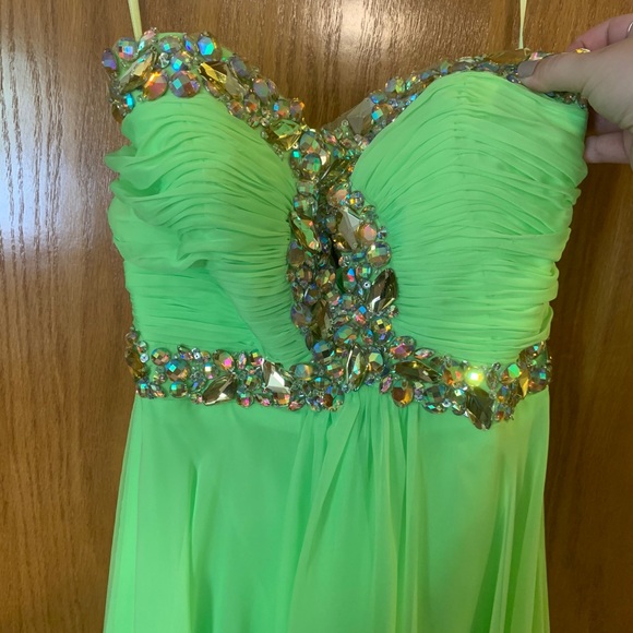 Prom dress - Picture 3 of 4